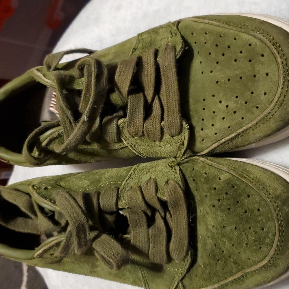 Low top Jordan sneakers